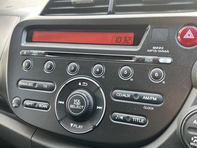 Honda Jazz Es + I-Vtec Cvt 