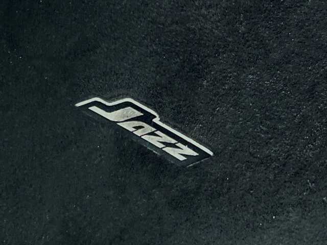 Honda Jazz Es + I-Vtec Cvt 