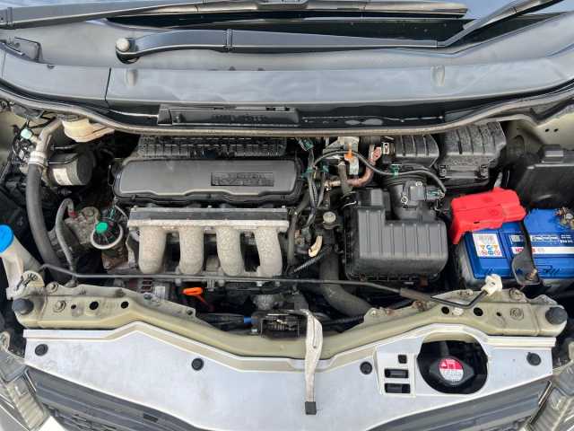 Honda Jazz Es + I-Vtec Cvt 