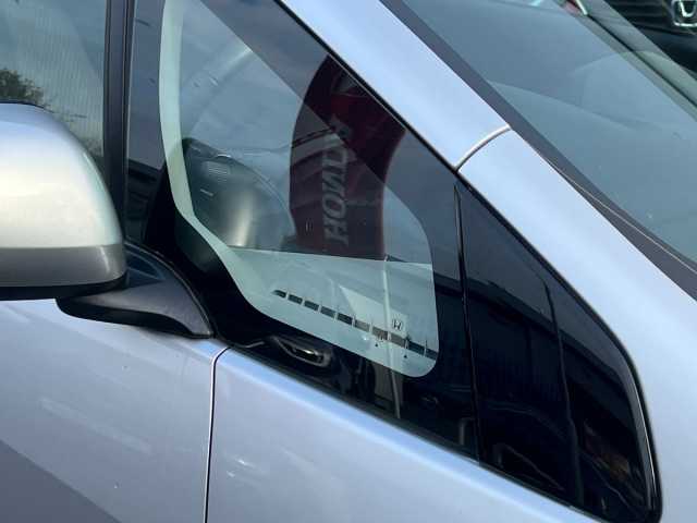 Honda Jazz Es + I-Vtec Cvt 