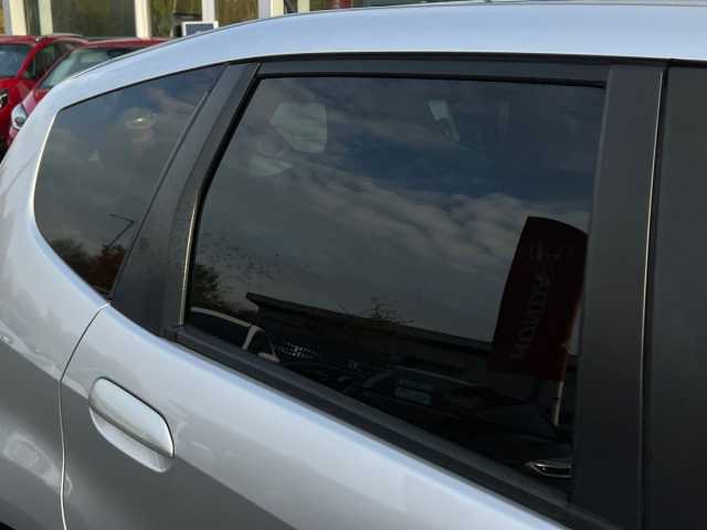 Honda Jazz Es + I-Vtec Cvt 