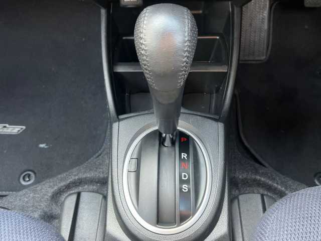 Honda Jazz Es + I-Vtec Cvt 