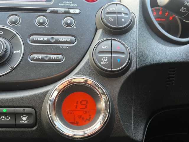 Honda Jazz Es + I-Vtec Cvt 