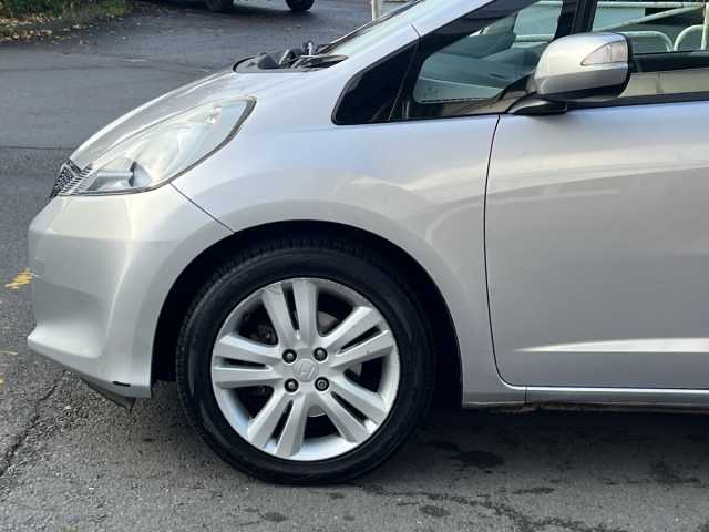 Honda Jazz Es + I-Vtec Cvt 