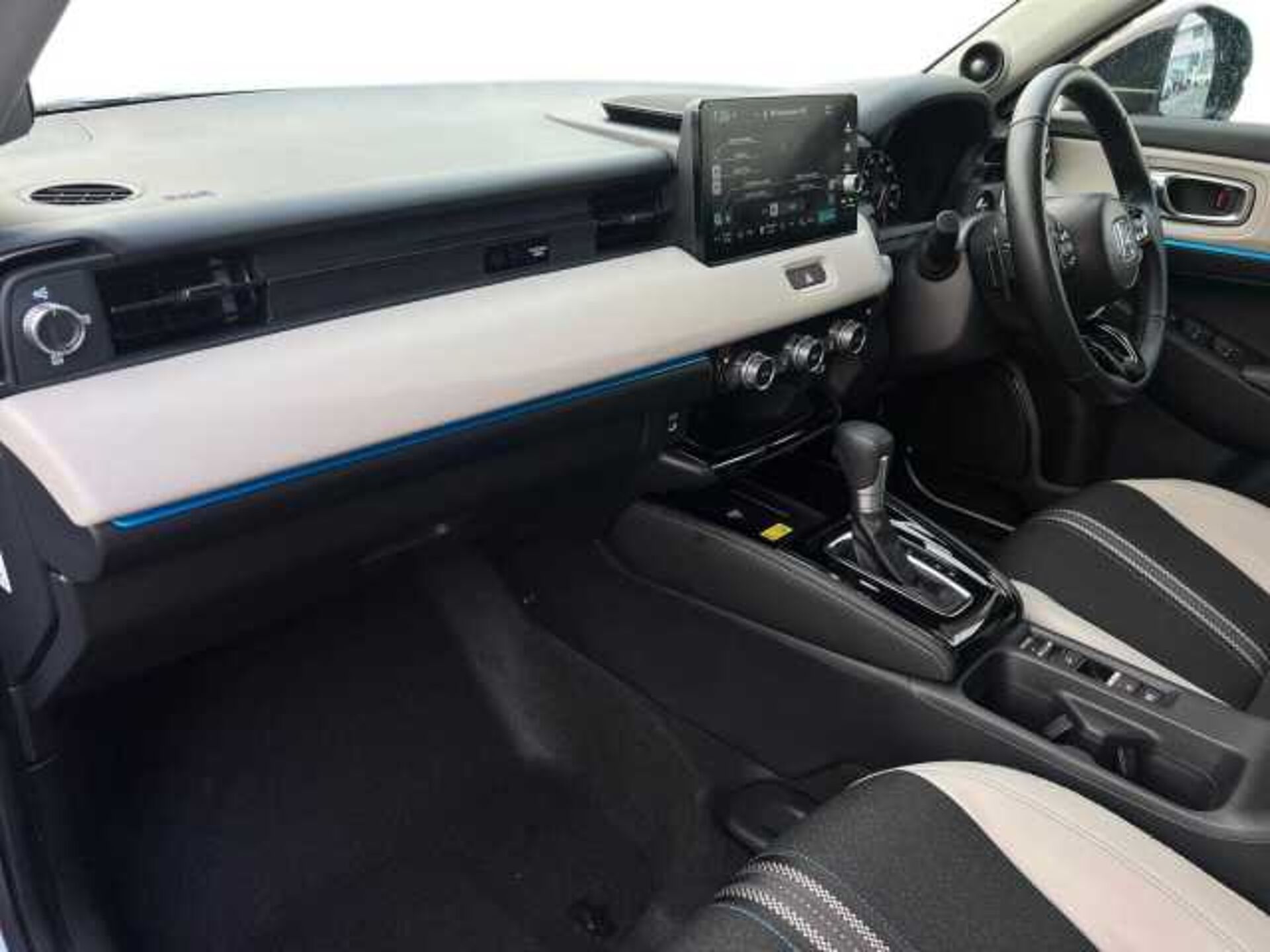 Honda HR-V Hybrid 1.5 h i-MMD e: HEV Advance Style SUV 5dr Petrol Hybrid CVT Euro 6 (s/s) (131 ps) 