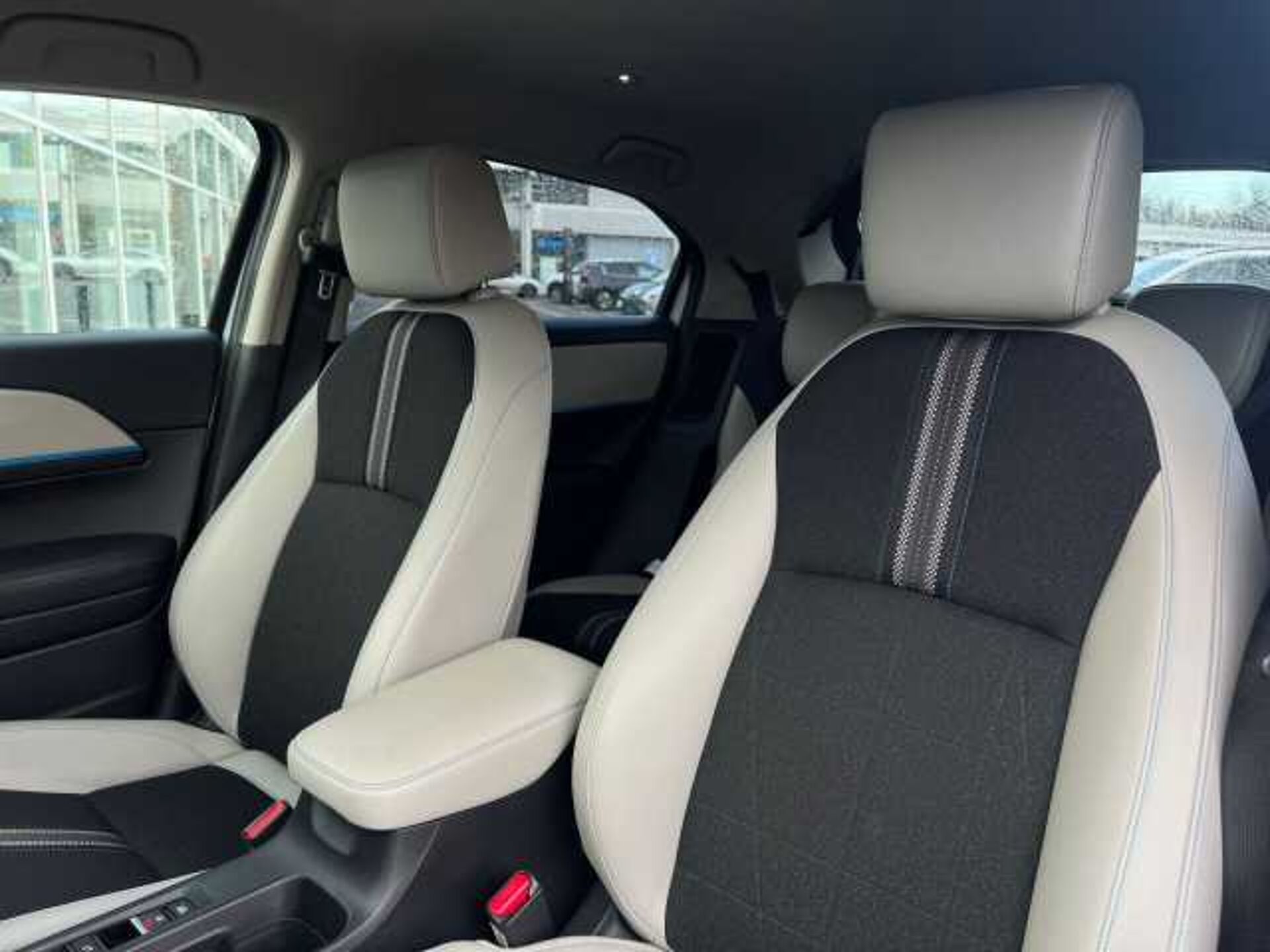 Honda HR-V Hybrid 1.5 h i-MMD e: HEV Advance Style SUV 5dr Petrol Hybrid CVT Euro 6 (s/s) (131 ps) 