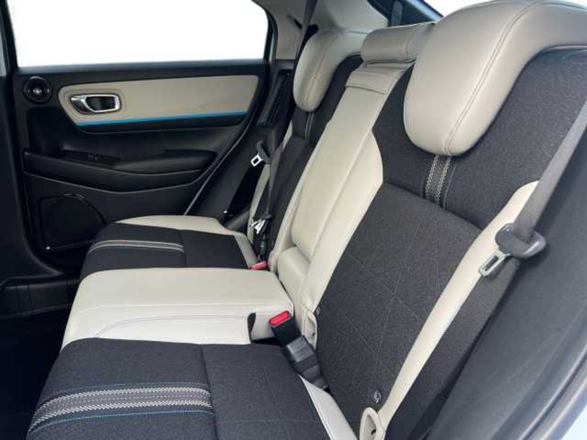 Honda HR-V Hybrid 1.5 h i-MMD e: HEV Advance Style SUV 5dr Petrol Hybrid CVT Euro 6 (s/s) (131 ps) 