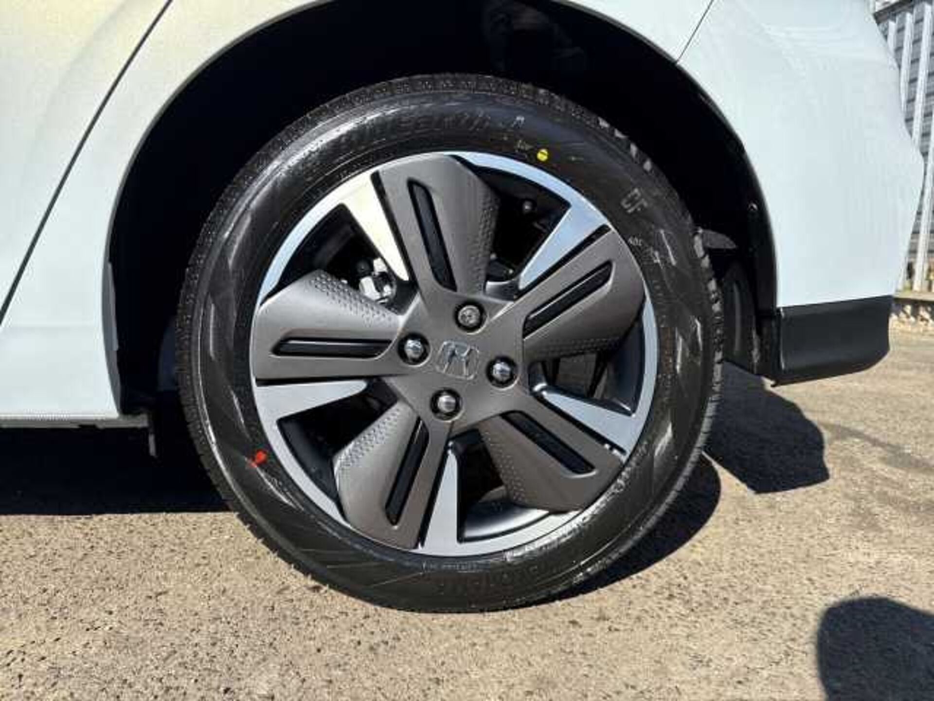 Honda Jazz Hybrid 1.5 h i-MMD Advance Hatchback 5dr Petrol Hybrid eCVT Euro 6 (s/s) (122 ps) 