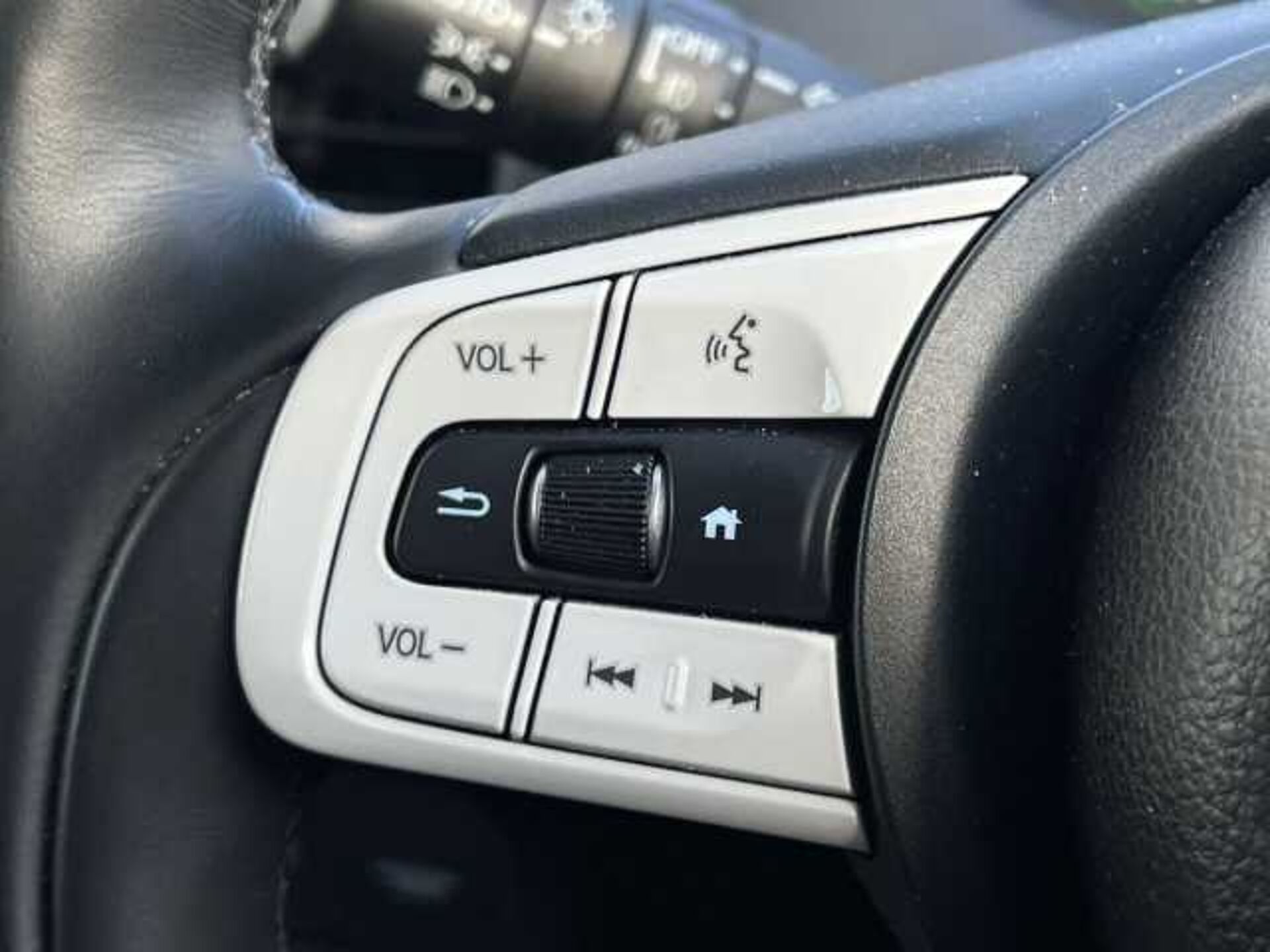 Honda Jazz Hybrid 1.5 h i-MMD Crosstar Advance Hatchback 5dr Petrol Hybrid eCVT Euro 6 (s/s) (122 