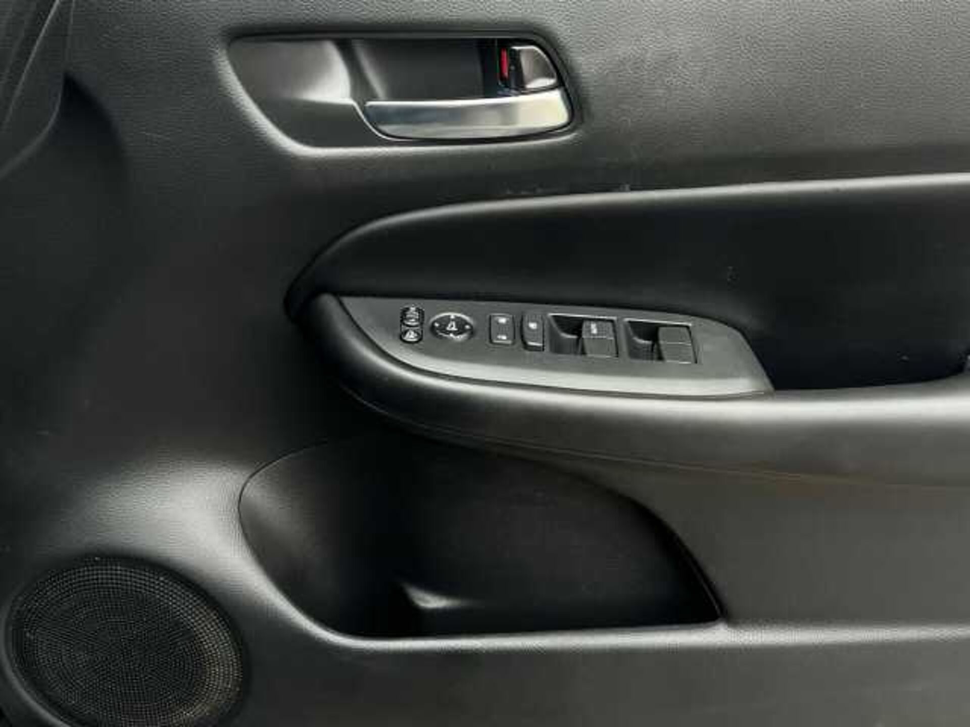 Honda Jazz Hybrid 1.5 h i-MMD SR Hatchback 5dr Petrol Hybrid eCVT Euro 6 (s/s) (109 ps) 