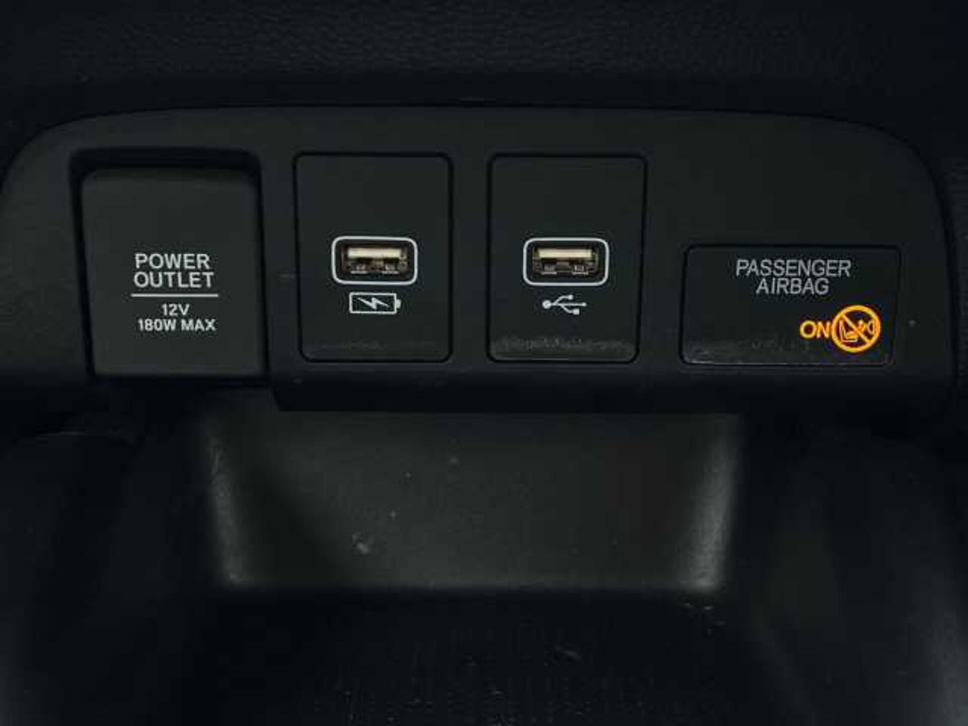 Honda Jazz Hybrid 1.5 h i-MMD SR Hatchback 5dr Petrol Hybrid eCVT Euro 6 (s/s) (109 ps) 