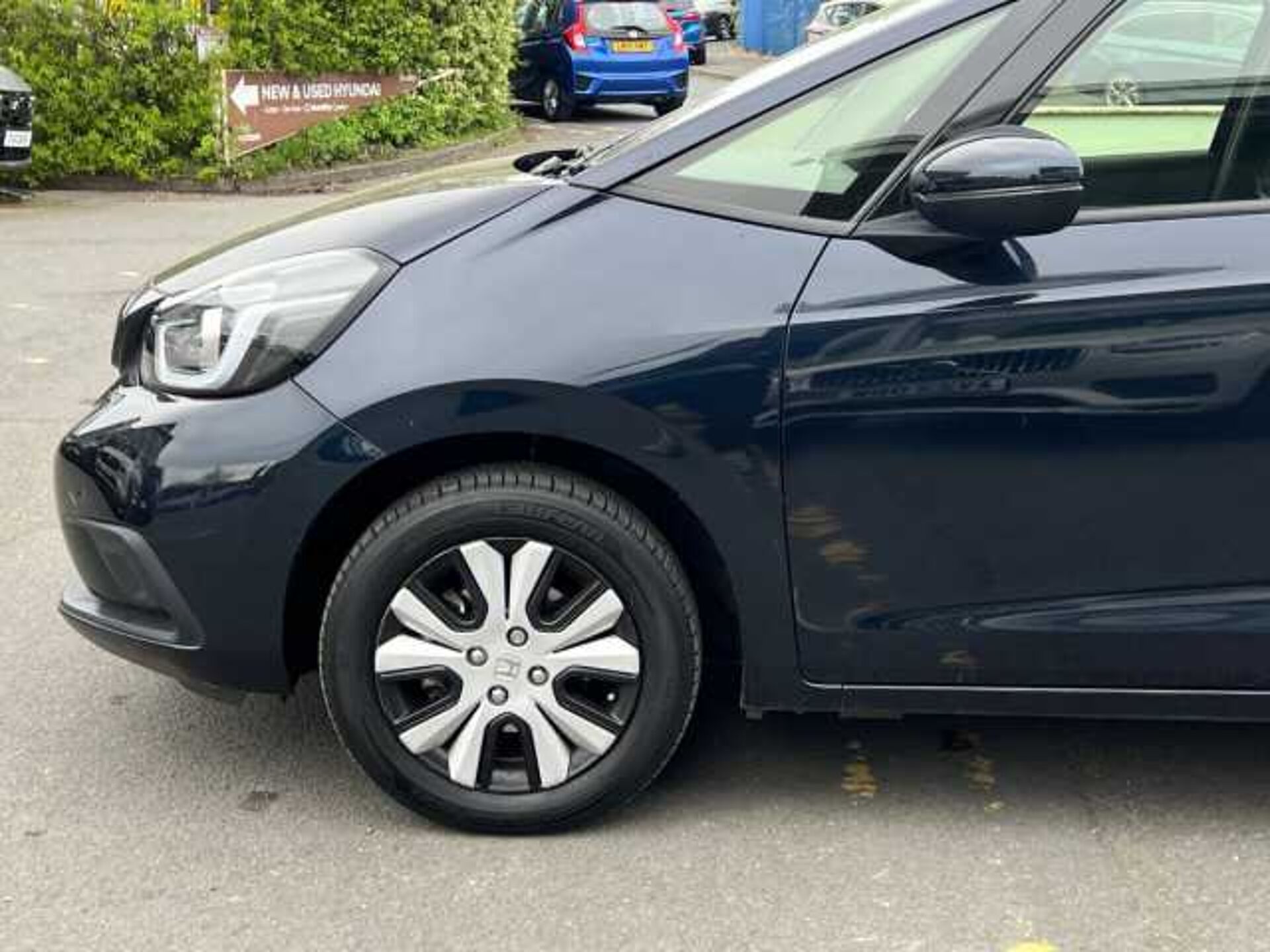 Honda Jazz Hybrid 1.5 h i-MMD SR Hatchback 5dr Petrol Hybrid eCVT Euro 6 (s/s) (109 ps) 