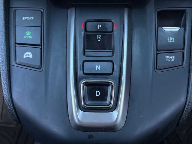 Honda CR-V Hybrid 2.0 h i-MMD SR SUV 5dr Petrol Hybrid eCVT 4WD Euro 6 (s/s) (184 ps) 