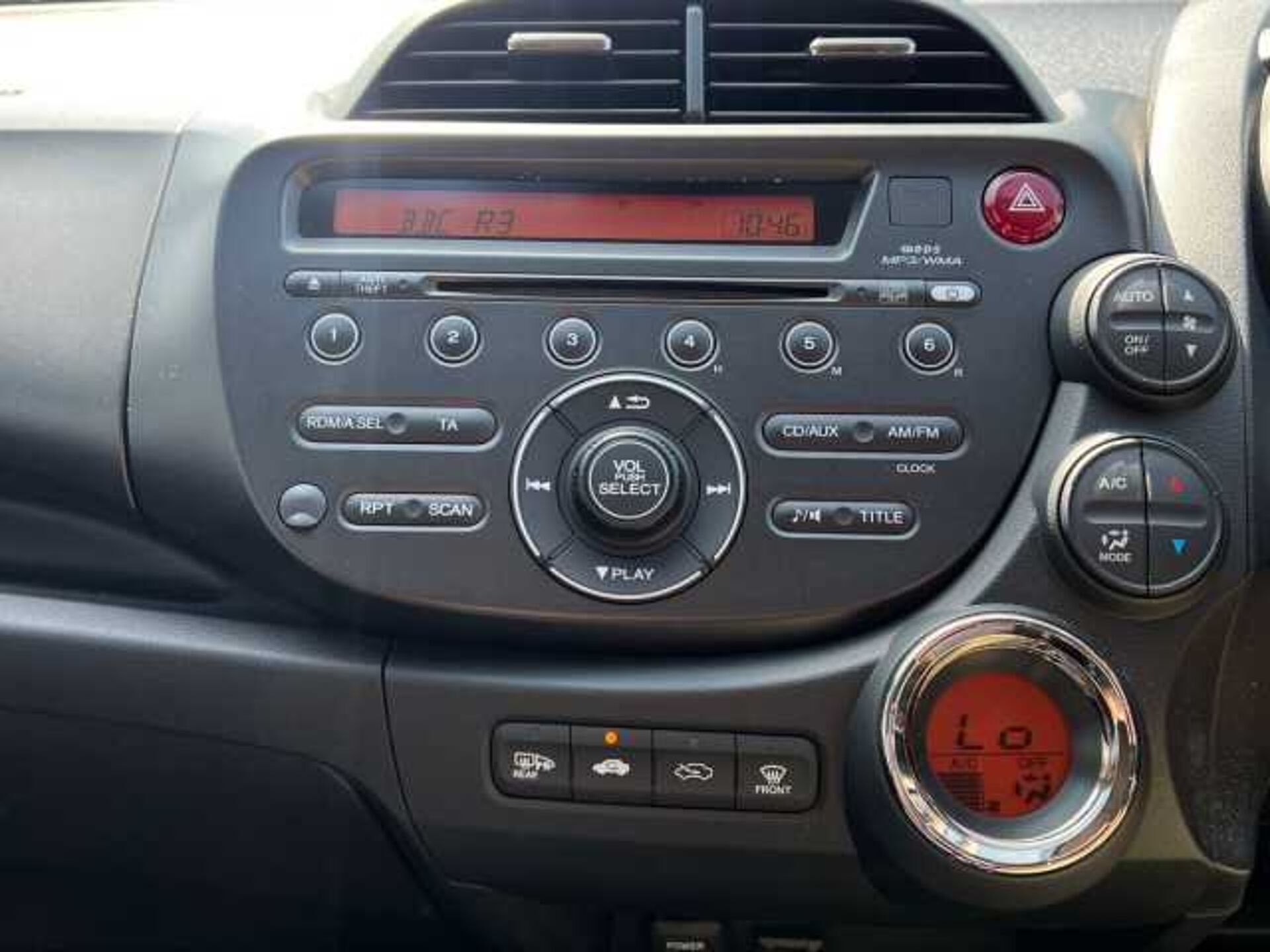 Honda Jazz 1.4 i-VTEC ES Plus Hatchback 5dr Petrol CVT Euro 5 (99 ps) 