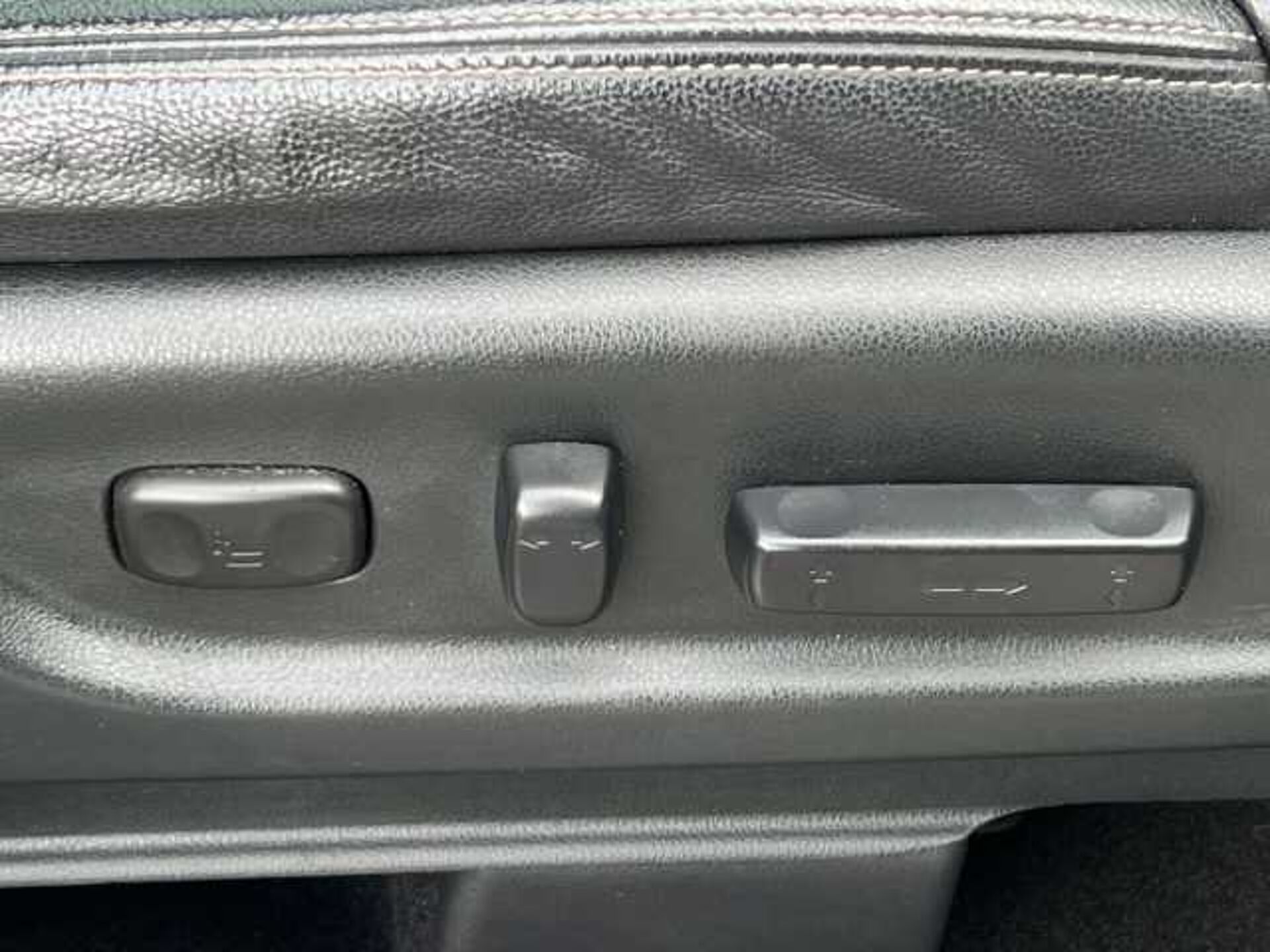 Honda CR-V 2.0 i-VTEC EX SUV 5dr Petrol Auto 4WD Euro 5 (155 ps) 
