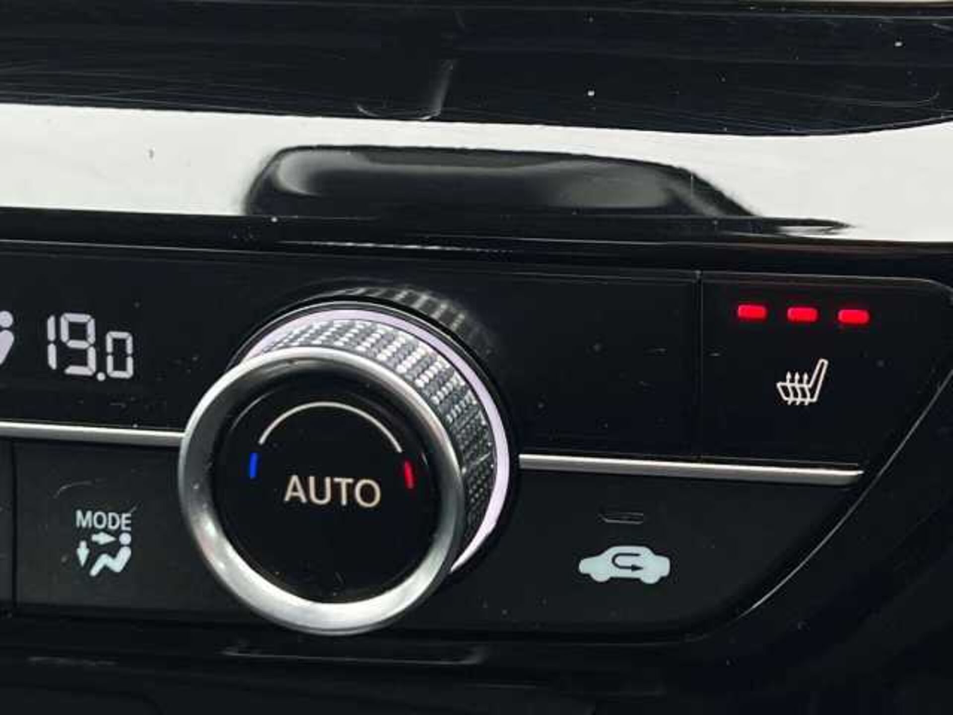 Honda Civic Hybrid 2.0 h i-MMD Elegance Hatchback 5dr Petrol Hybrid eCVT Euro 6 (s/s) (184 ps) 