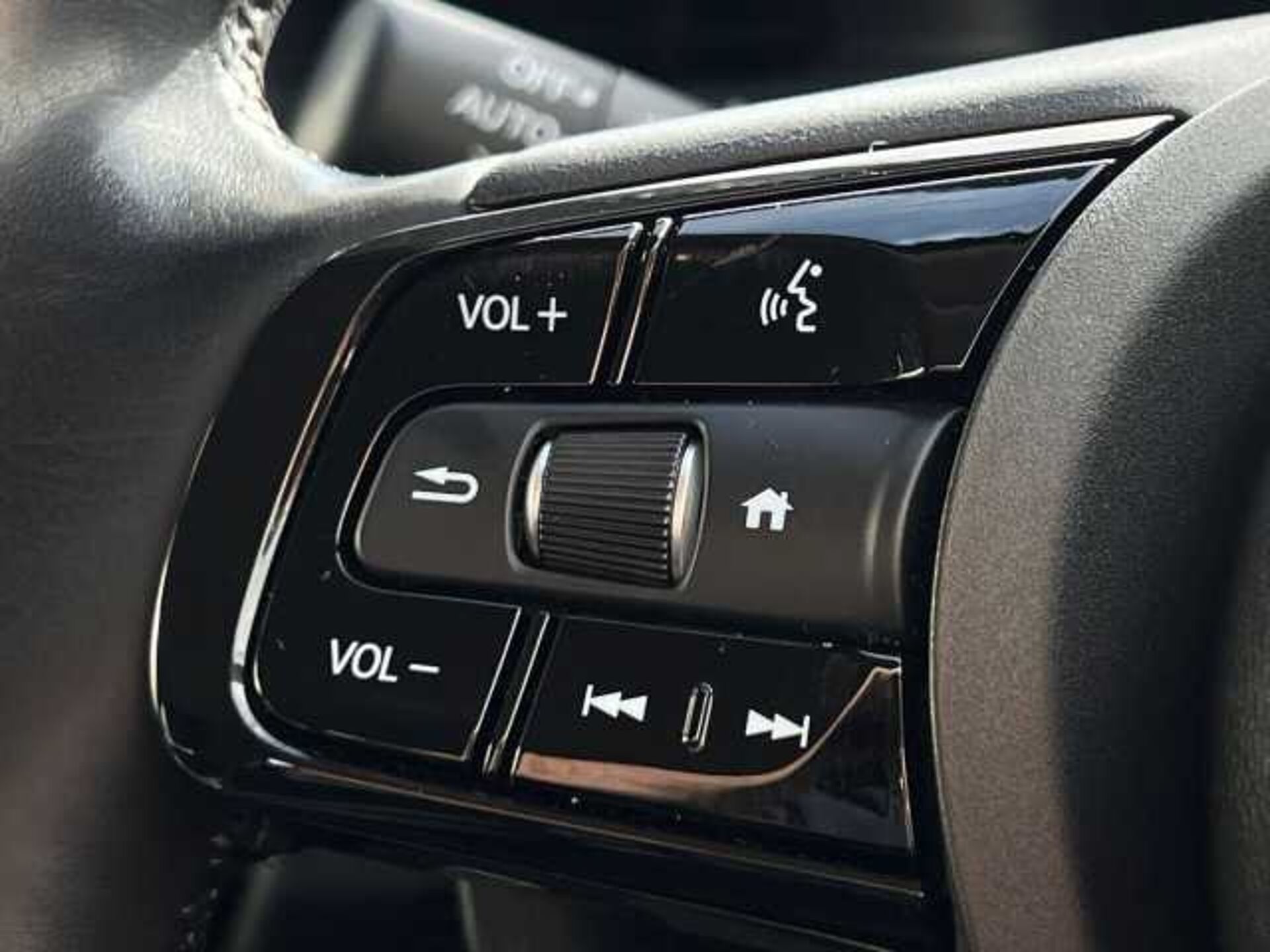 Honda HR-V Hybrid 1.5 h i-MMD Advance SUV 5dr Petrol Hybrid CVT Euro 6 (s/s) (131 ps) 