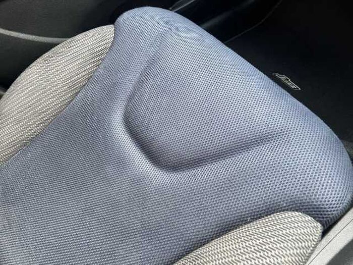 Honda Jazz Es + I-Vtec Cvt 