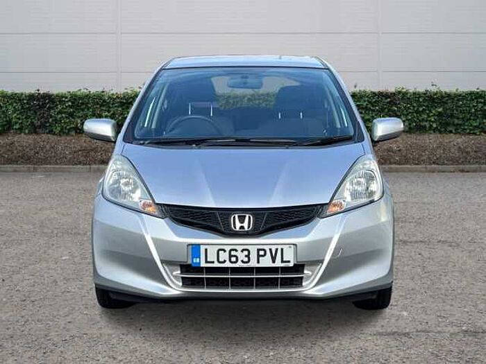Honda Jazz Es + I-Vtec Cvt 