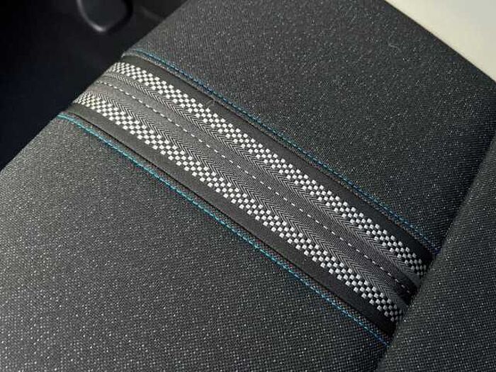 Honda HR-V Hybrid 1.5 h i-MMD e:HEV Advance Style SUV 5dr Petrol Hybrid CVT Euro 6 (s/s) (131 ps) 