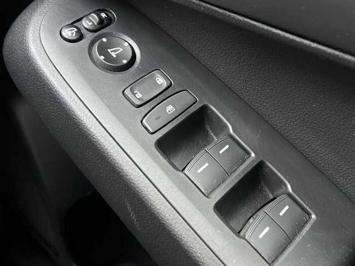 Honda HR-V Hybrid 1.5 h i-MMD Elegance SUV 5dr Petrol Hybrid CVT Euro 6 (s/s) (131 ps) 