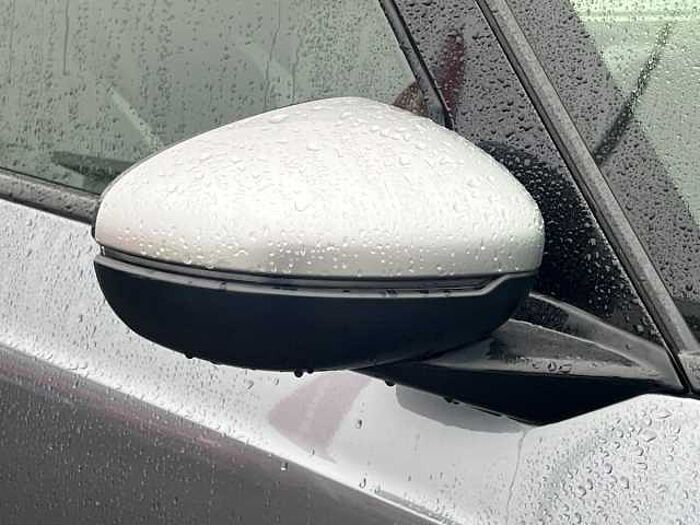 Honda Jazz Hybrid 1.5 h i-MMD Crosstar EX Hatchback 5dr Petrol Hybrid eCVT Euro 6 (s/s) (107 ps) 