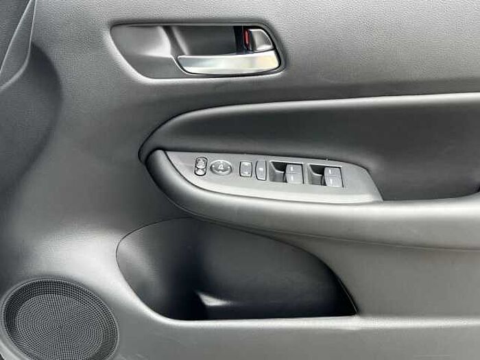 Honda Jazz Hybrid 1.5 h i-MMD Advance Hatchback 5dr Petrol Hybrid eCVT Euro 6 (s/s) (122 ps) 