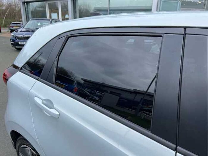 Honda Jazz Hybrid 1.5 h i-MMD Advance Hatchback 5dr Petrol Hybrid eCVT Euro 6 (s/s) (122 ps) 