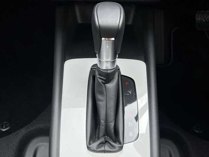 Honda Jazz Hybrid 1.5 h i-MMD Advance Hatchback 5dr Petrol Hybrid eCVT Euro 6 (s/s) (122 ps) 