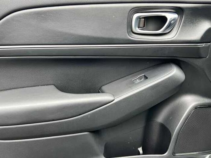 Honda HR-V Hybrid 1.5 h i-MMD Elegance SUV 5dr Petrol Hybrid CVT Euro 6 (s/s) (131 ps) 