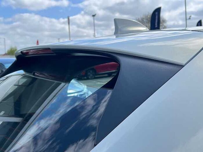 Honda HR-V Hybrid 1.5 h i-MMD Elegance SUV 5dr Petrol Hybrid CVT Euro 6 (s/s) (131 ps) 