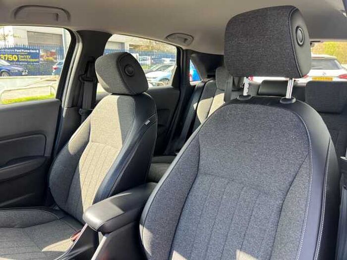 Honda Jazz Hybrid 1.5 h i-MMD SR Hatchback 5dr Petrol Hybrid eCVT Euro 6 (s/s) (109 ps) 