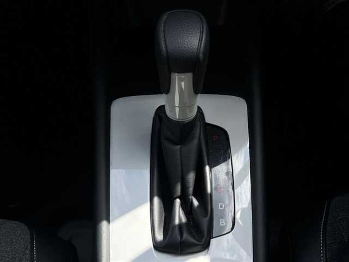 Honda Jazz Hybrid 1.5 h i-MMD SR Hatchback 5dr Petrol Hybrid eCVT Euro 6 (s/s) (109 ps) 