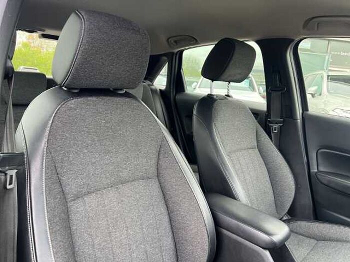 Honda Jazz Hybrid 1.5 h i-MMD SR Hatchback 5dr Petrol Hybrid eCVT Euro 6 (s/s) (109 ps) 