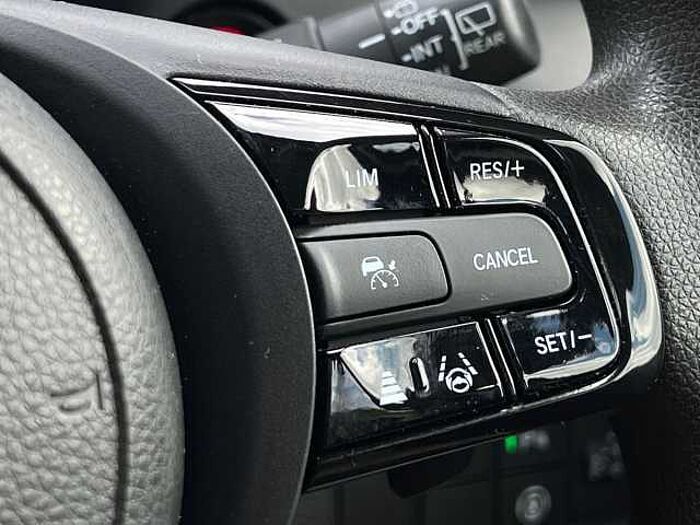 Honda HR-V Hybrid 1.5 h i-MMD Elegance SUV 5dr Petrol Hybrid CVT Euro 6 (s/s) (131 ps) 