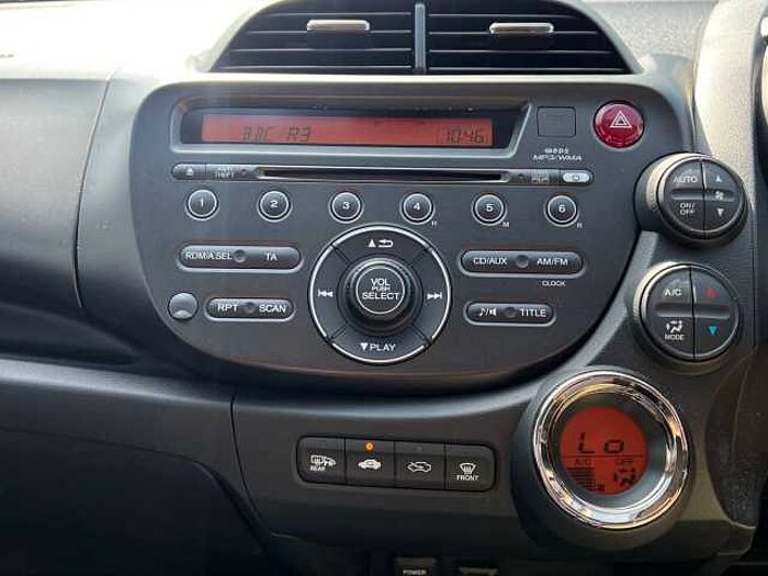 Honda Jazz 1.4 i-VTEC ES Plus Hatchback 5dr Petrol CVT Euro 5 (99 ps) 