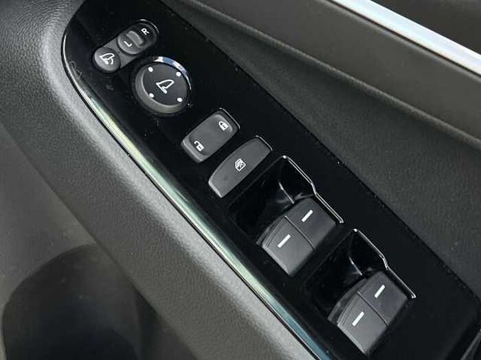 Honda HR-V Hybrid 1.5 h i-MMD Advance SUV 5dr Petrol Hybrid CVT Euro 6 (s/s) (131 ps) 