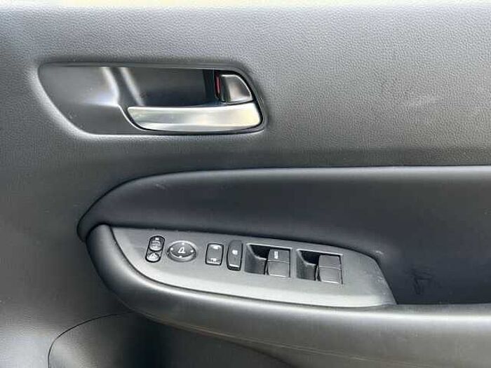 Honda Jazz Hybrid 1.5 h i-MMD SR Hatchback 5dr Petrol Hybrid eCVT Euro 6 (s/s) (109 ps) 