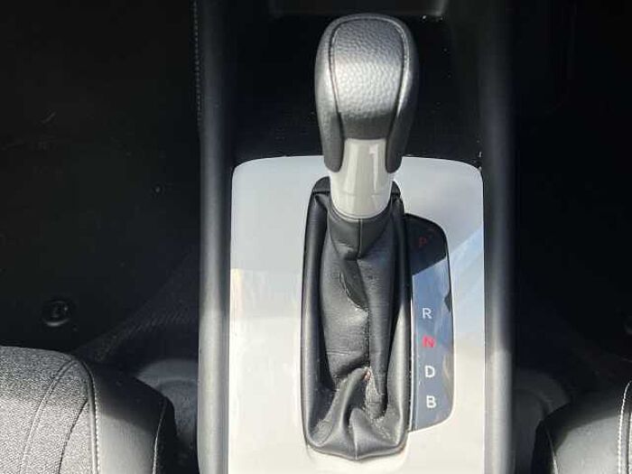 Honda Jazz Hybrid 1.5 h i-MMD SR Hatchback 5dr Petrol Hybrid eCVT Euro 6 (s/s) (109 ps) 