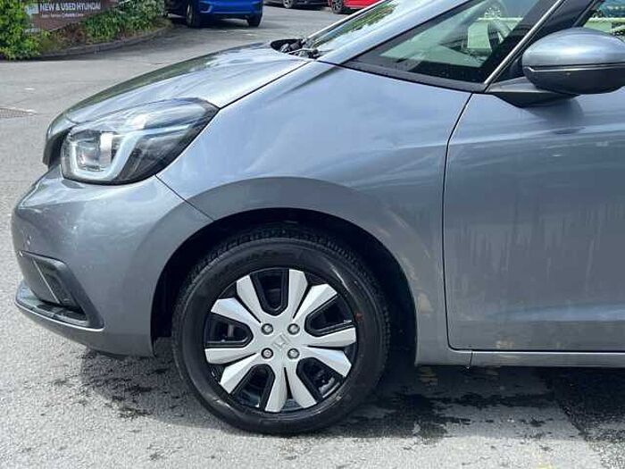 Honda Jazz Hybrid 1.5 h i-MMD SR Hatchback 5dr Petrol Hybrid eCVT Euro 6 (s/s) (109 ps) 