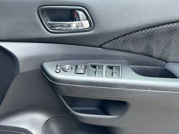 Honda CR-V 2.0 i-VTEC SE Plus Navi SUV 5dr Petrol Auto 4WD Euro 6 (155 ps) 