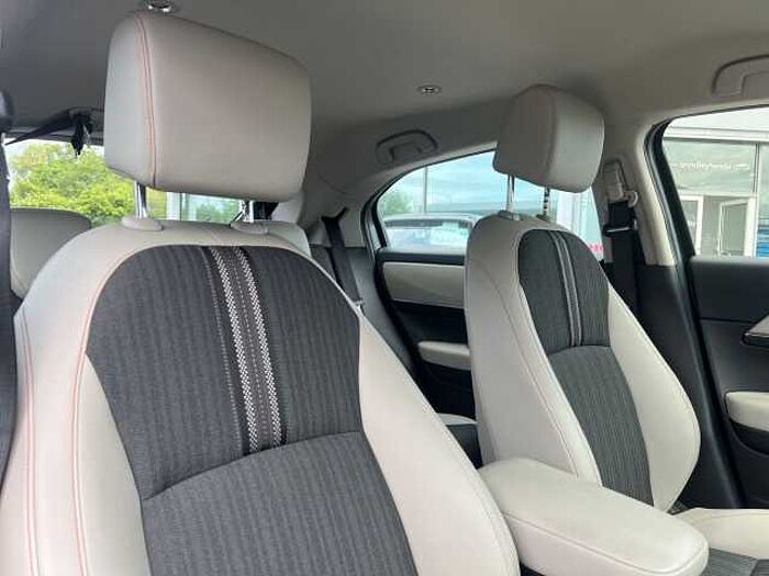 Honda HR-V Hybrid 1.5 h i-MMD Advance Style SUV 5dr Petrol Hybrid CVT Euro 6 (s/s) (131 ps) 