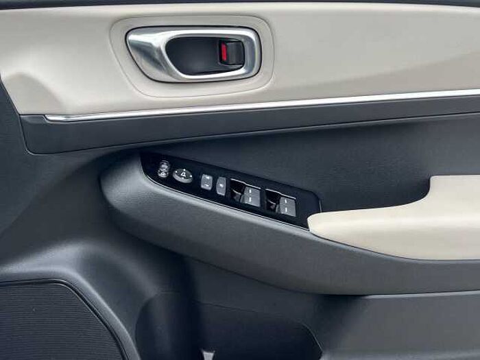 Honda HR-V Hybrid 1.5 h i-MMD Advance Style SUV 5dr Petrol Hybrid CVT Euro 6 (s/s) (131 ps) 