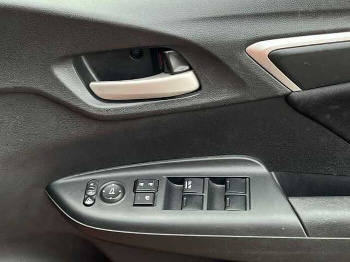 Honda Jazz 1.3 i-VTEC SE Hatchback 5dr Petrol CVT Euro 6 (s/s) (102 ps) 