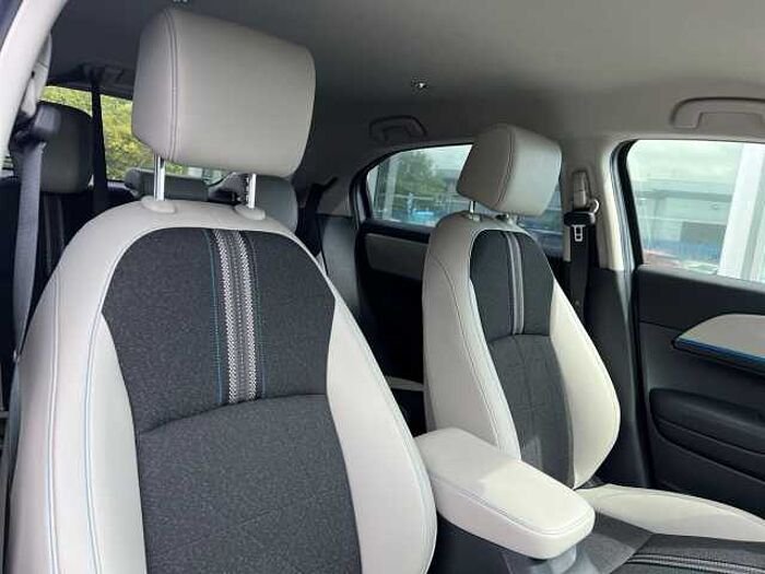 Honda HR-V Hybrid 1.5 h i-MMD e:HEV Advance Style SUV 5dr Petrol Hybrid CVT Euro 6 (s/s) (131 ps) 