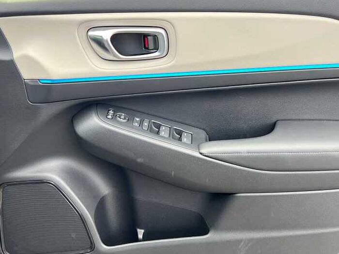 Honda HR-V Hybrid 1.5 h i-MMD e:HEV Advance Style SUV 5dr Petrol Hybrid CVT Euro 6 (s/s) (131 ps) 