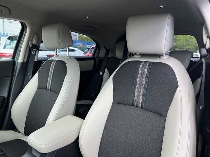 Honda HR-V Hybrid 1.5 h i-MMD e:HEV Advance Style SUV 5dr Petrol Hybrid CVT Euro 6 (s/s) (131 ps) 