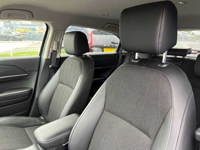 Honda HR-V Hybrid 1.5 h i-MMD e:HEV Advance SUV 5dr Petrol Hybrid CVT Euro 6 (s/s) (131 ps) 