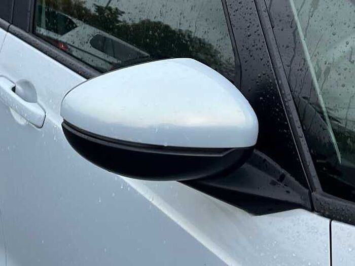 Honda Jazz Hybrid 1.5 h i-MMD Advance Hatchback 5dr Petrol Hybrid eCVT Euro 6 (s/s) (122 ps) 